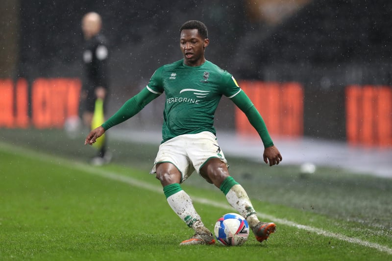 Luton Town and Peterborough United look set to go head-to-head in a transfer battle to sign Lincoln City left-back Tayo Edun. The 23-year-old, who also plays in midfielder, has previous played for Fulham and the England U20 side. (Football Insider)