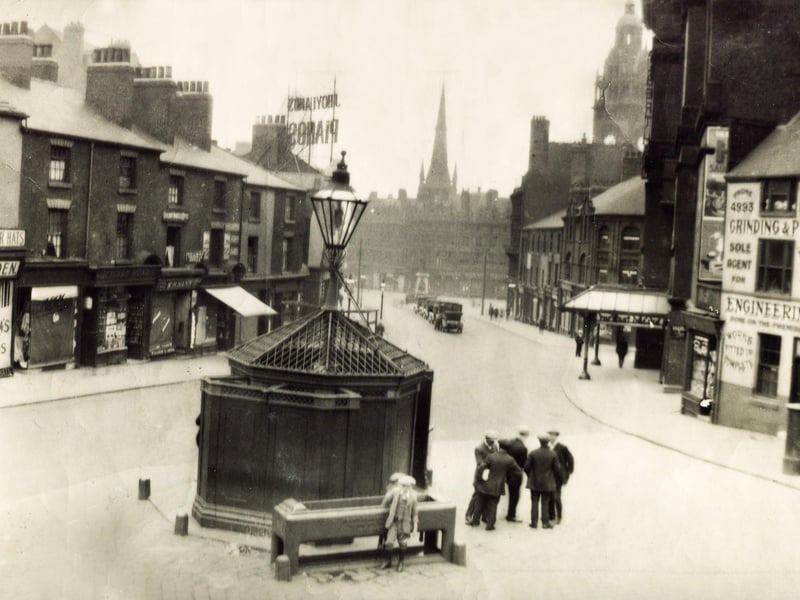 An unrecognisable-looking Barker's Pool, Sheffield in 1920. The Albert Hall is on the right of the picture - the central building appears to be a public urinal!