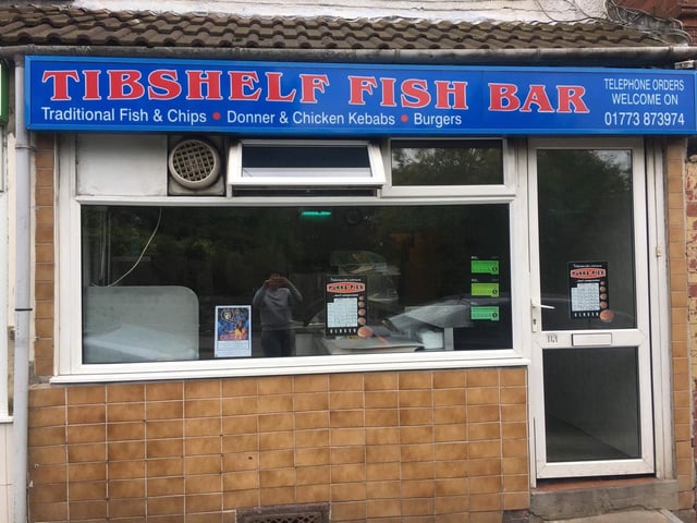 As half term is here, if any parents are genuinely struggling to feed their children from Tuesday-Saturday
Lunchtimes 11.30-2pm
We will provide a children’s sausage and chips free.
We are all in this together
Stay safe, Deb & the Team.
Tibshelf Fish Bar: 141 High Street, Tibshelf, DE55 5PP