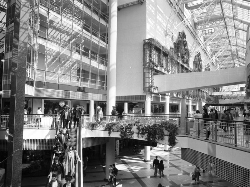 Interior of the St Enoch Centre, May 1990.