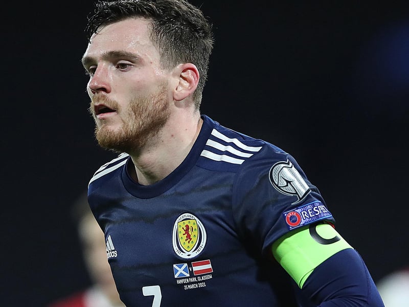 Scotland captain keeps his place on the left
