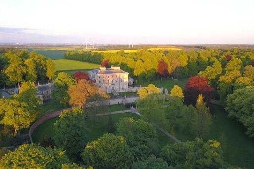 A drone shot of Hickleton Hall from @l.j.a_photographyy
