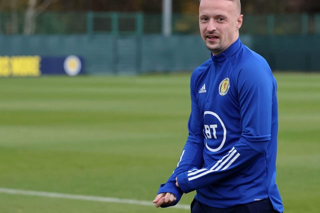 Leigh Griffiths has apologised for the misunderstanding around a liked tweet. The Celtic ace liked a post on social media of Kyle Lafferty crying after Northern Ireland’s failure to reach Euro 2020. The ex-Rangers and Hearts striker recently lost sister Sonia. Griffiths, in his apology, said he was “not slagging Kyle Lafferty for losing a family member”. (The Scotsman)