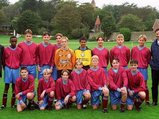 The Sheffield Schools' U-15 team at Hallam FC ground. L to r: back: Nigel Boardman (Manager), Abdi Ali, Adam Quinn, Tony Crane, Andrew Woodhead, James Schofield, Naveed Ahmed, Chris Adams, Ryan Jubb, Luke Strutt, Paul Kent (Manager). Front: John Beggs, Paul Billard, Alex Callery, James Colliver, Daniel Laycock, Matt Roney, Paul Jackson, October 1997