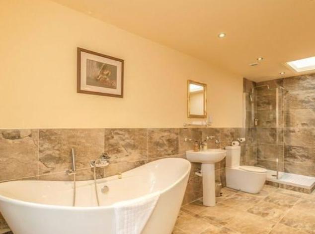 They are generously proportioned with carefully restored period features and modern luxurious bathrooms. One of the main master suite has a balcony offering incredible commanding southern views across the surrounding Yorkshire countryside, the river, the valley and rolling hills of the North Yorkshire Moors National Park.