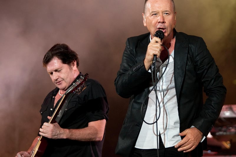 Sanctify Yourself was released as the second single from Simple Minds’ Once Upon a Time record. 