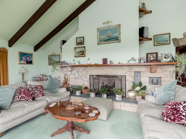 Sitting room.