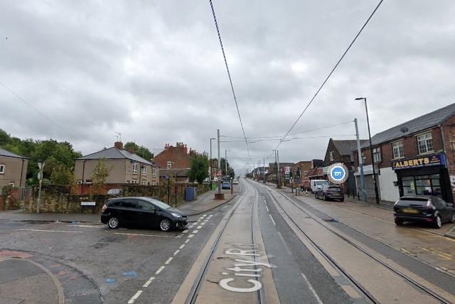 There were 11 incidents of burglary on or near City Road in August 2022.