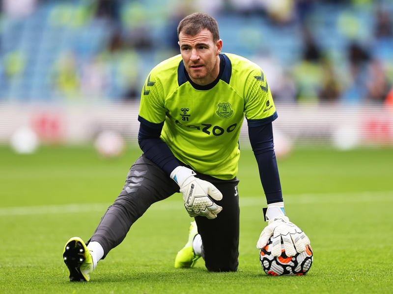 Despite turning 38 next month and only playing a handful of games over the past four years, Andy Lonergan has signed for another Premier League club in Everton. The goalkeeper was released by West Brom at the end of last season and recently played for the Toffees' Merseyside rivals in Liverpool too.