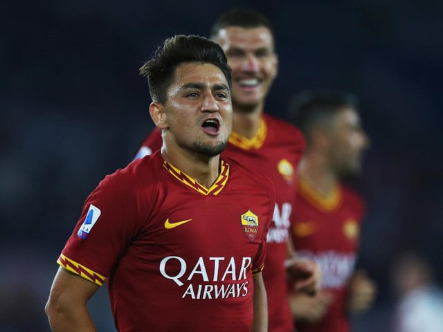Manchester United are interested in signing £27m-rated Roma winger Cengiz Under - and may use Chris Smalling as part of a potential deal. (Corriere dello Sport via TalkSport)