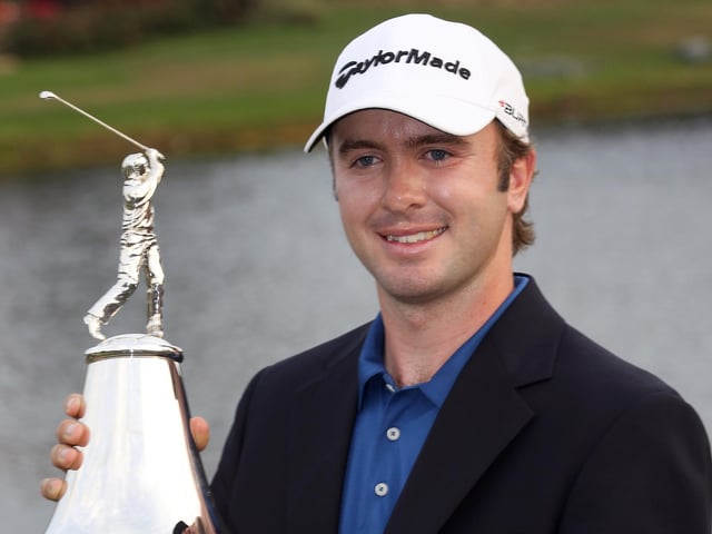 On the same day Paul Lawrie won on the European Tour in Spain, Laird became the first European to claim victory in the Arnold Palmer Invitational in 2011 in the event bearing the great man's name and played at his beloved Bay Hill in Florida. After opening rounds of 70-65-70, he found himself fighting his game in the final round but held his nerve to make a great two-putt from about 80 feet at the last for a closing 75 and a one-stroke victory over American Steve Marino. That success, which was worth $1.08 million catapulted him to 21st in the global standings.