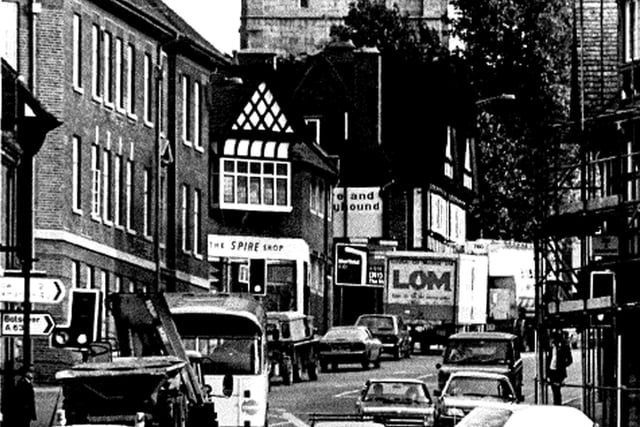 St Mary's Gate, looking towards parish church 1984. Chesterfield Retro photo from Derbyshire Times\Chesterfield Library\Chesterfield Borough Council.