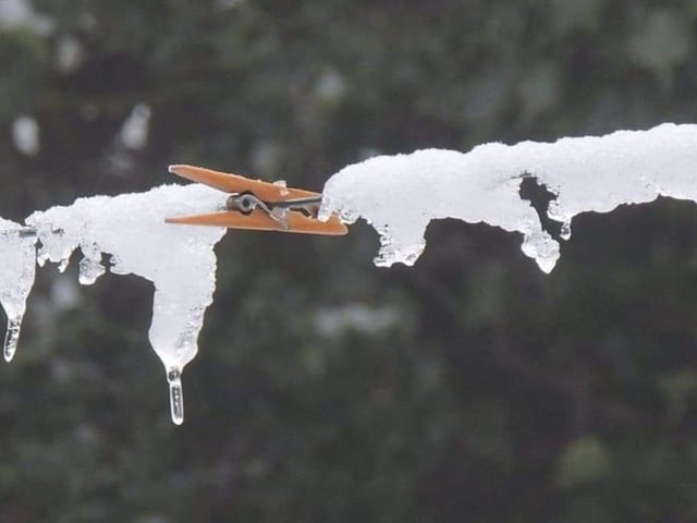 Certainly no chance of hanging out any washing on that line. From Sarah Blackham.