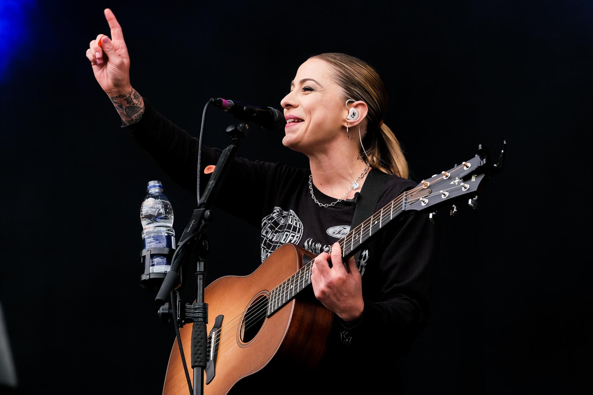 Soby Jon X Factor Lucy Spraggan: Simon Cowell apology to Sheffield singer after ...