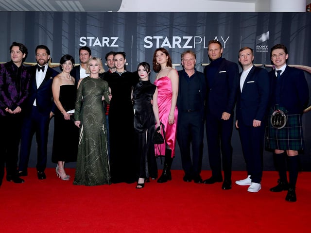 The Outlander cast on the red carpet at the Season 6 premiere.