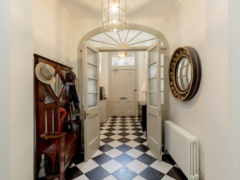 Vestibule.