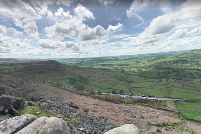 Curbar Edge is an ideal location for any bouldering enthusiasts visiting the area. Once again, the views from the top are exceptional.