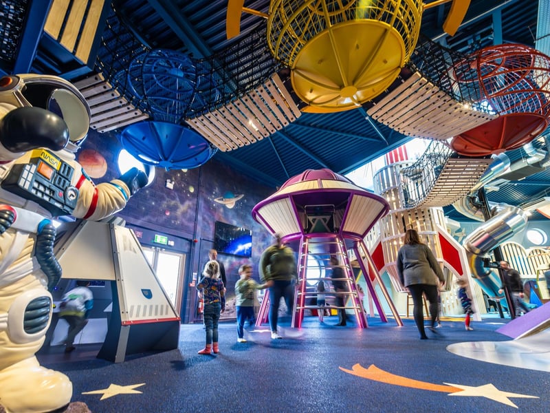 An adventure-filled day awaits at Stockeld Park, with enchanted forests, adventure playgrounds, and a seasonal skating rink. Whether it’s a magical trail or outdoor activities, there’s something for kids of all ages. 📍Wetherby Road, Spofforth LS22 4AN