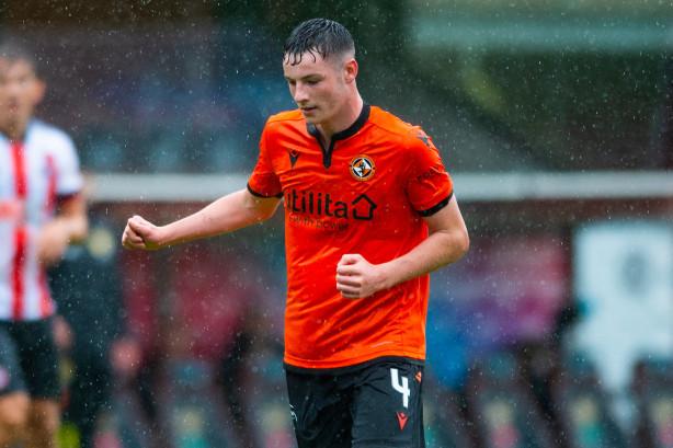Manchester United have run the rule over Dundee United's young prospect Kerr Smith in a week-long trial (The Courier)