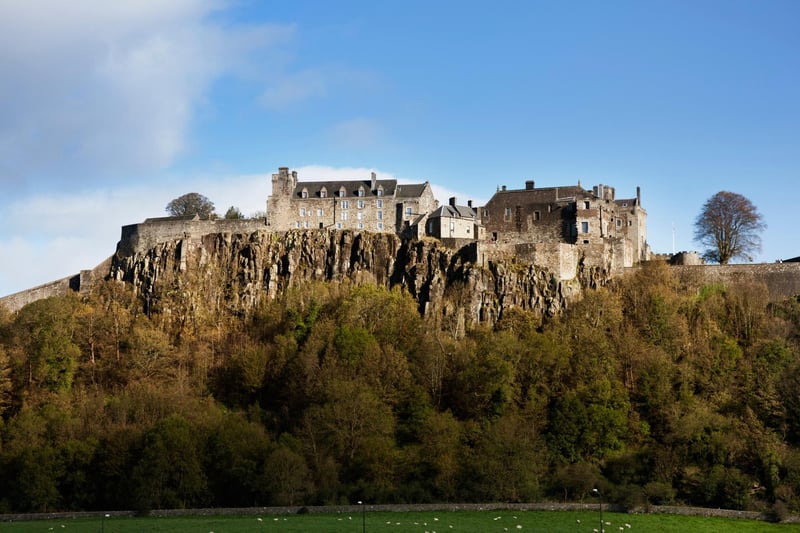 Stirling Castle is one of the largest castles in Scotland and considered one of the most important historically. It will take you around 40 minutes to get to Stirling Castle from Glasgow. 