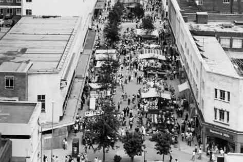 The Moor and its street market, 1980s (picture U10287)