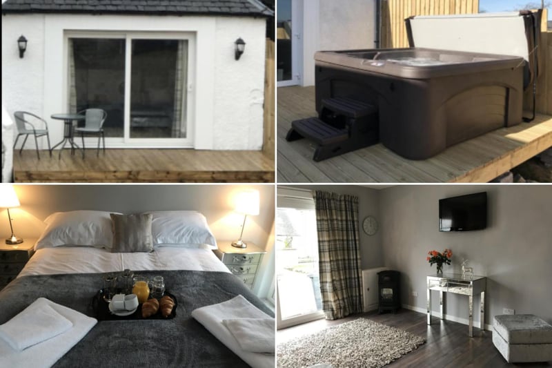 Located near the North Ayrshire town of Beith, Carriage Cottage Hot Tub offers a garden and terrace within Thirdpart Farm. Including the eponymous hot tub, the one bedroom cottage sleeps two and is available from around £1,200 for a week stay.