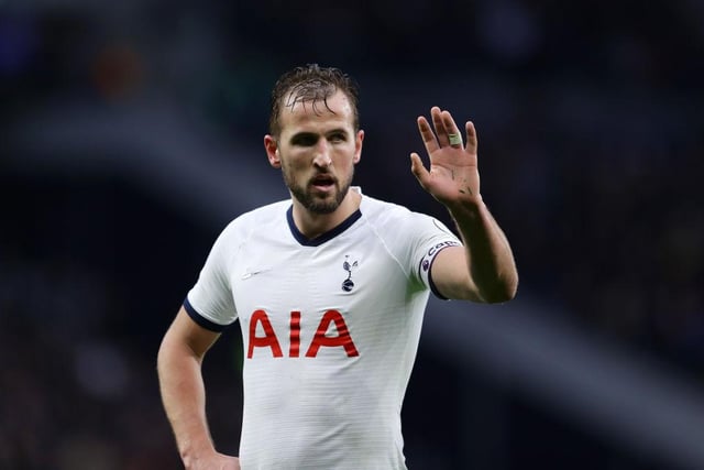 Tottenham Hotspur star Harry Kane would consider a move to Manchester United this summer with reports claiming he won’t sign a new deal in North London. (Goal.com)