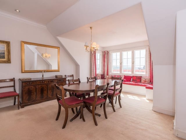 Dining room.
