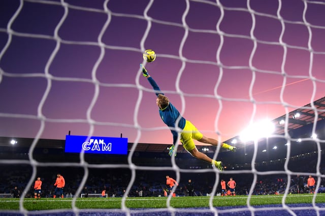 Huddersfield Town look set to keep goalkeeper Jonas Lossl on loan for the remainder of the campaign, as he would be ineligible to play were he to return to his parent club Everton. (Liverpool Echo)