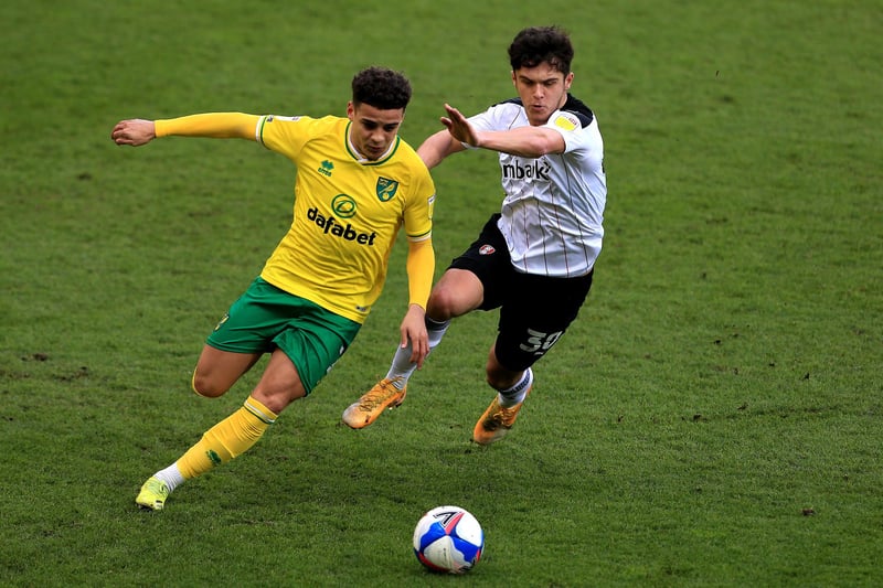 Roma are the latest club to take an interest in Norwich City's £30m-rated star Max Aarons. Manchester United, Everton and AC Milan are also believed to be chasing the 21-year-old. (Telegraph)