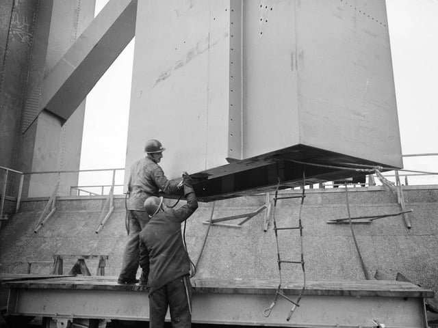 More work on the bridge in the early 1960s.