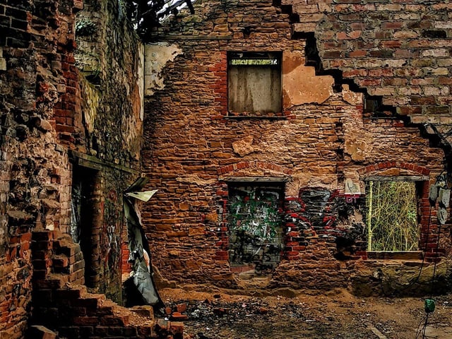 Plans have been unveiled to restore the mill to residential use, with two cottages, a flat and maisonette.
