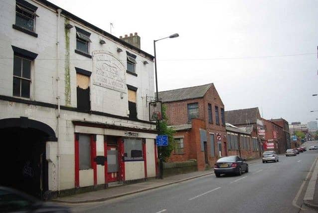 The Matilda Tavern was situated at 100 Matilda Street. This pub opened in 1825 and closed in 2005.