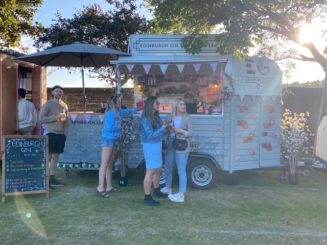 Edinburgh Gin's floral truck is a staple for summer offering perfectly served cocktails and gin in a tin