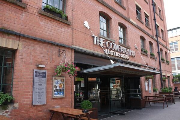 Two-floored bar on the canalfront near Nottingham Railway Station. The pub, opened in 2001, takes its name from the Trent Navigation Company, which built this former warehouse on the north bank of the Nottingham Canal.