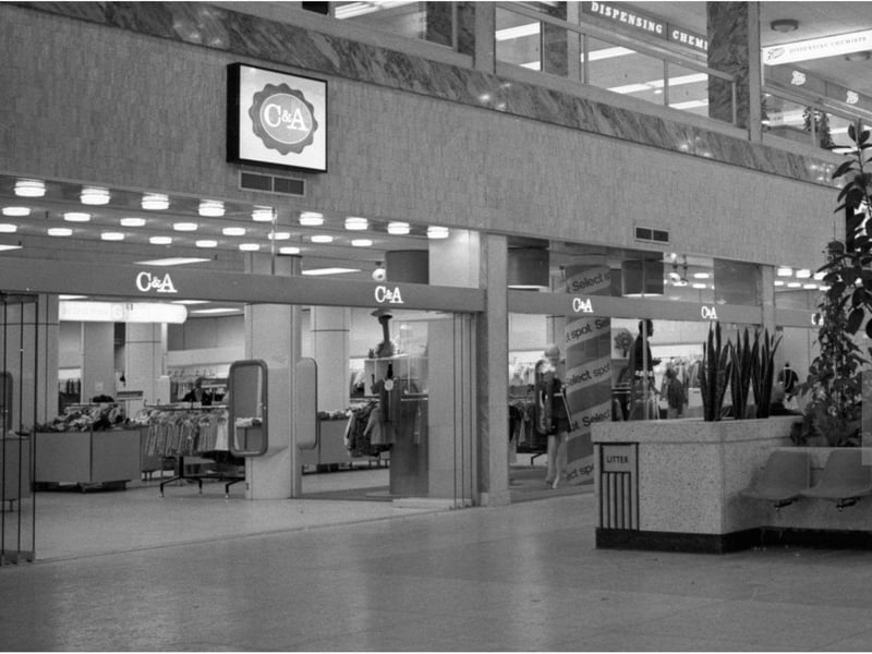 C&A, Arndale Centre.