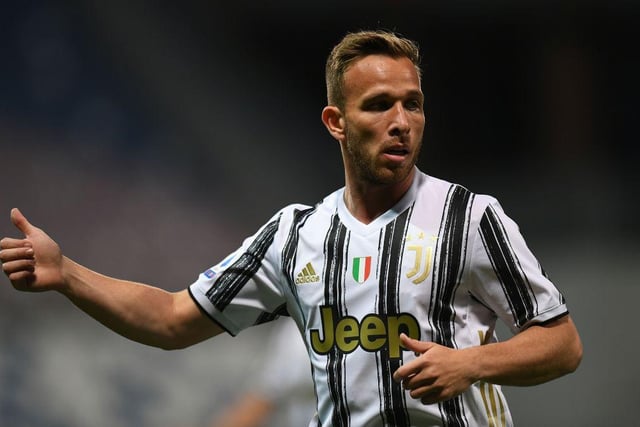 Leeds United are one of a number of Premier League clubs who could look to sign midfielder Arthur from Juventus in the January transfer window. Arsenal and Newcastle United are also keen. (Calcio Mercato)

 (Photo by Alessandro Sabattini/Getty Images)