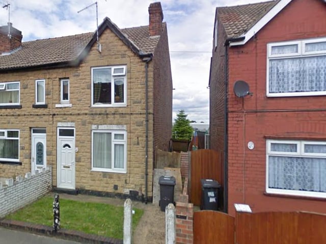 This two bedroom end terrace has an open plan downstairs. Marketed by Horton Knights Estate Agent, 01302 977850.