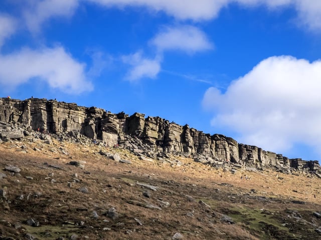 Stanage Edge is a Peak District viewpoint that is popular with climbers - offering a spectacular vista over the area. If you want to partake in some outdoor pursuits during your stay, then Stanage Edge is certainly worth visiting.