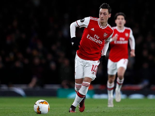 Arsenal midfielder Mesut Ozil is targeting a move to the USA or Turkey, however he is determined to see out the final year of his contract first. (The Sun)