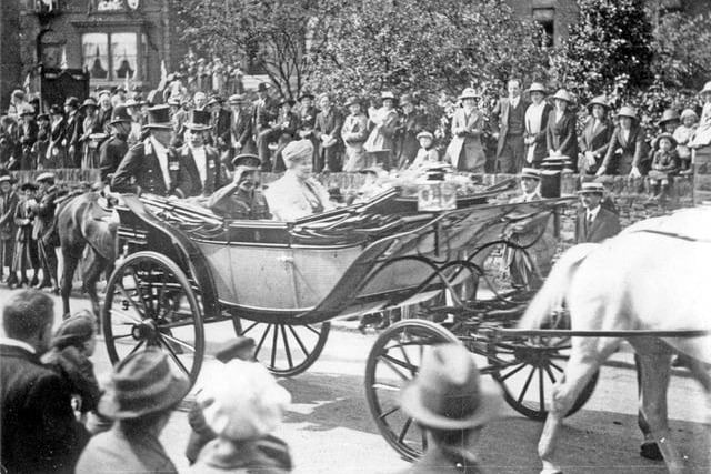 Royal Visit of King George V and Queen Mary, coach on Owler Lane, Grimesthorpe, Date: 20/05/1919. Pic: www.picturesheffield.com Ref: s03482