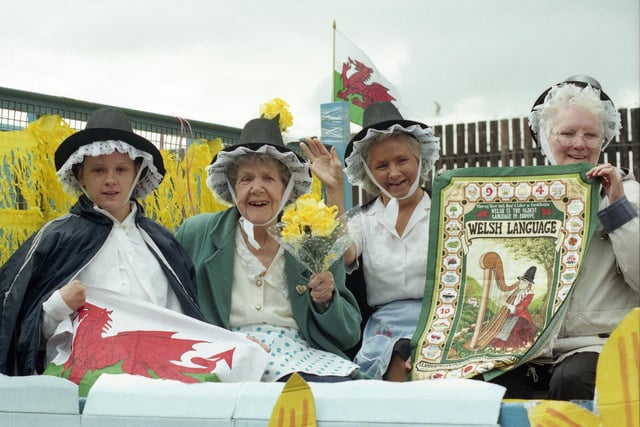 A lovely scene at the East End Carnival in July 1996. Does this bring back happy memories?