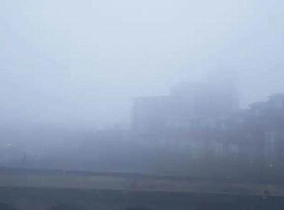 A yellow weather warning for fog in Sheffield is in place