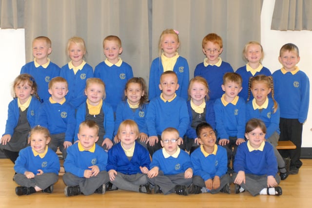 A lovely photo from 2013 showing the Lord Blyton Primary School line-up.