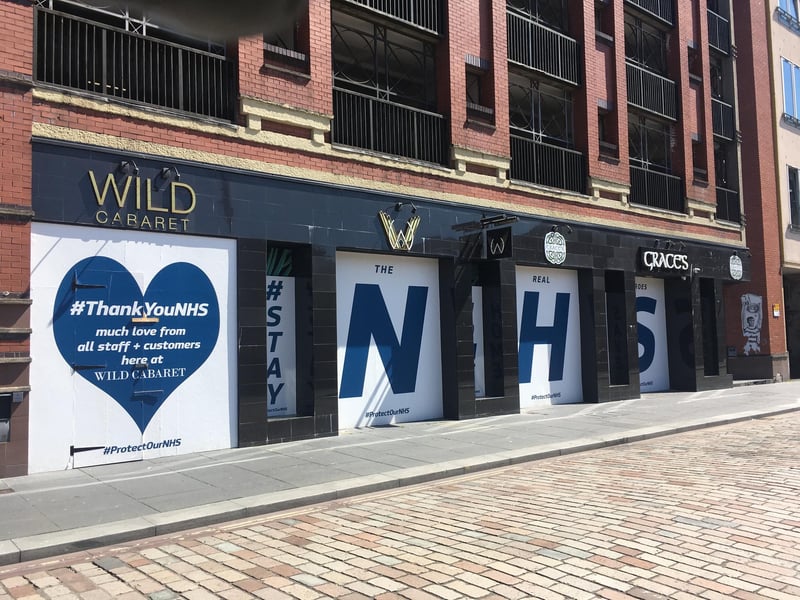 A Glasgow bar pays tribute to the NHS.