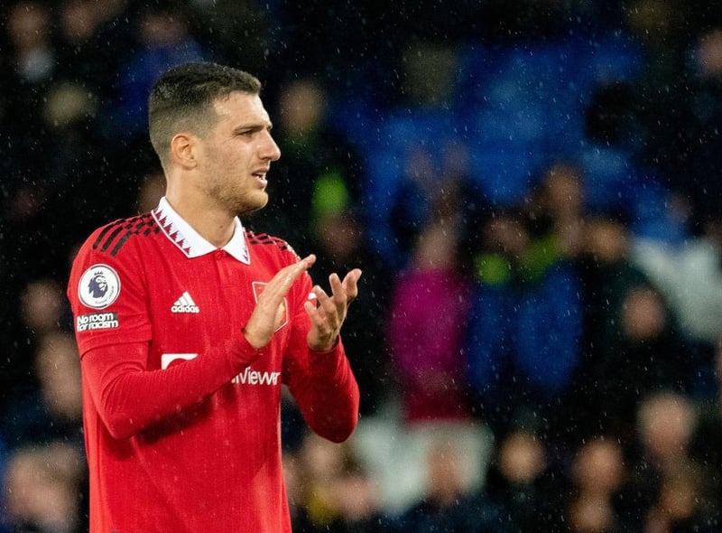 With Aaron Wan-Bissaka injured, there aren’t many alternatives at right-back for United.