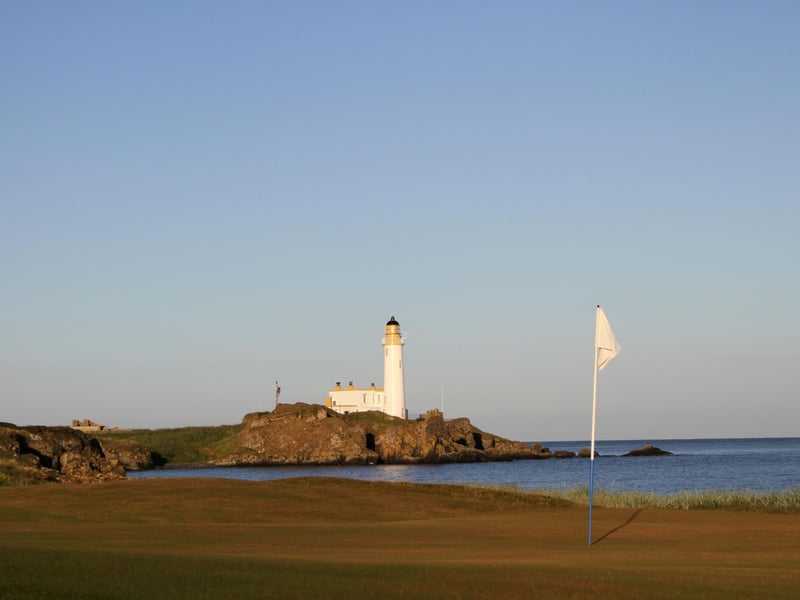 The first record of a golf competition for women only was on January 9, 1811. The tournament was held in Musselburgh and was open to wives of fishermen living in the town, and in neighbouring Fisherrow.