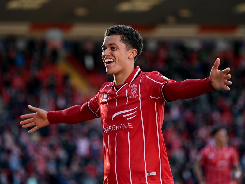 The likes of Leeds United and Burnley look to have received a transfer boost, with their rumoured mutual target Brennan Johnson said to still be causing Nottingham Forest headaches, with a contract extension still looking some way off. He's thought to be valued at around £10m. (The Athletic)