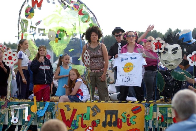 Here's a scene from Peterlee Show in 2005. Does it bring back happy memories?