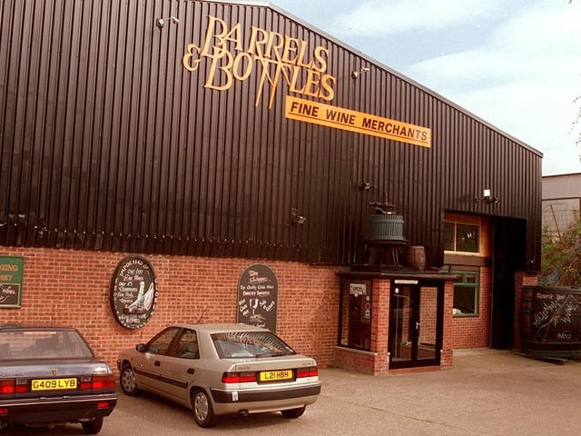 Barrels & Bottles, Fine Wine Merchants, Oak Street, Heeley, April 1999